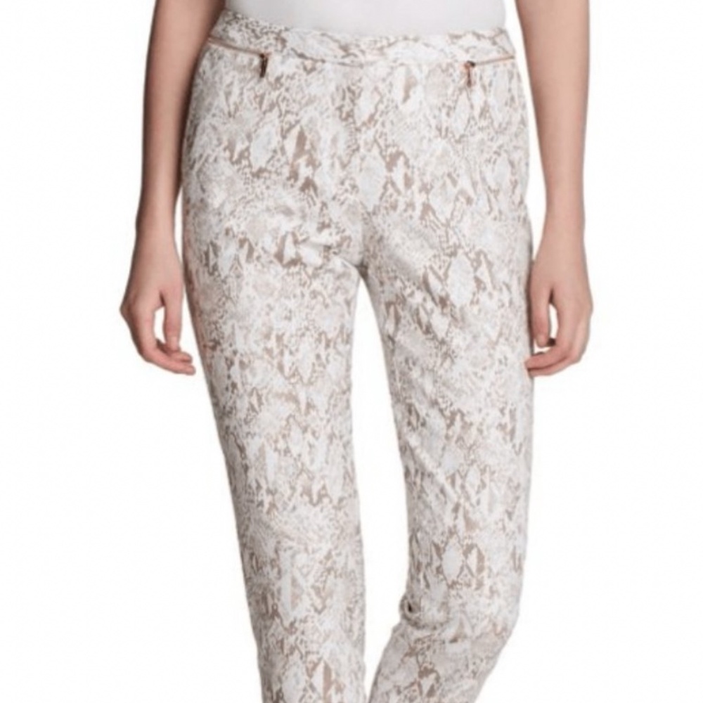 Snakeskin Brown on White, Capri Pant